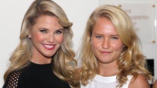 Watch CHRISTIE BRINKLEY's Mini-Me Model Daughter! Video