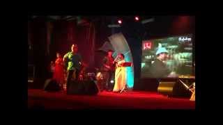 Watch Aaja aaja mai hu pyar tera ..sung by pravin moon and akansha nagarkar Video