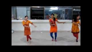 Watch Navrai Majhi English Vinglish Bollywood Dance Video
