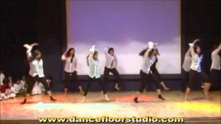 Watch Kamli Kamli - Dhoom3 hip-hop Dance by Dance Floor Studio Video