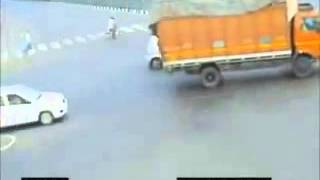 Watch Road Accidents in India caught by live CCTV camera Video