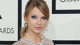 Watch TAYLOR SWIFT Gives Fan Amazing Christmas Surprise Video