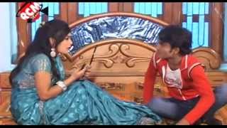 Watch Dewara Gila Karke Choosta Roje Ye Raja || New Bhojpuri Hot Song || Lalan Pandit Video