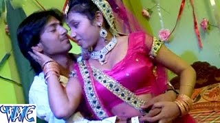 Watch Gudiya Japani Badi Jawani Ba Kaccha || Odhaniya Hatake || Aakarsh Raj || Bhojpuri Hot Songs Video