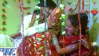 Watch Saiya Dheere Dheere Lagai Kuch Der Batiyai || Odhaniya Hatake || Aakarsh Raj || Bhojpuri Hot Songs Video