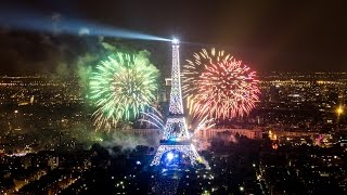 Watch Paris New Year 2016 Fireworks Amazing Fireworks at the Eiffel Tower Video