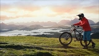 Watch Russian Girl Does Amazing Bike Tricks Video