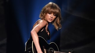 Watch T-SWIFT's Grandma Doppelganger! Video