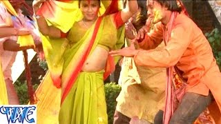 Watch Khojeli Bhauji Kalaunji Ho || Pichkari Sadhe Teen Bita Ke || Bhojpuri Hot Holi Songs Video