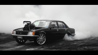 Watch BLWNVC BREAKS A STRUT AT BURNOUT OUTLAWS Video