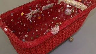 Watch NYC Exhibit: Buttons as Art Video