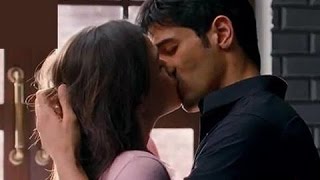Watch Sidharth Malhotra Promoting The Kalaghoda Festival Video