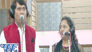 Watch Rangawa Hamar Dhuki Men Karkhana Me - Holi Me Rangab Main Karkhana | Vijay Lal Yadav | Bhojpuri Holi Song Video