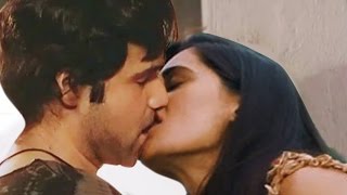 Watch Emraan Hashmi's HOT KISSING scene with Nargis Fakhri in Azhar Video