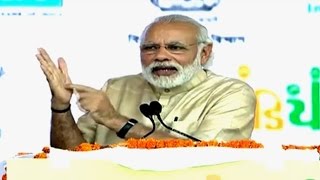 Watch Under'Stand up India' initiative we had distributed over 5,000 e-rickshaws:PM Modi Video