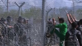 Watch Raw: Migrants Confront Macedonian Border Police Video