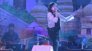 Watch Monali Thakur sings zara zara touch me Video