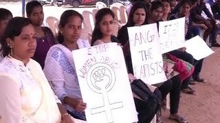 Watch Chennai makes human chain demanding justice for Jisha Video