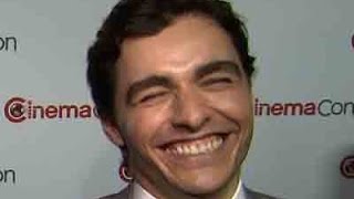 Watch Stars Recall Their Favorite Summer Movie. Video
