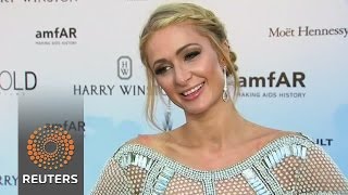 Watch Stars talk art and politics at amfAR gala Video