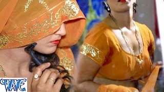 Watch Sadi Uthake Maidam Dadhi Banawat Rahi Allahabad Ke Rangbaaz Raja - Narendra Mahi - Bhojpuri Hot Songs 2016 Video