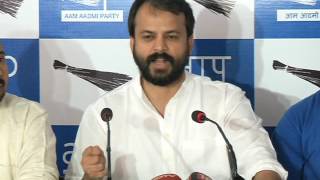Watch pahalaaj nihalaanee ke aarop bakavaas, bjp-sad ke ejent hain nihalaanee : aap Video