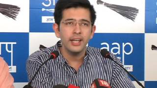 Watch modee sarakaar kee ek aur betukee niyukti, kriketar chetan chauhaan ko banaaya phaishan insteetyoot ka cheef Video