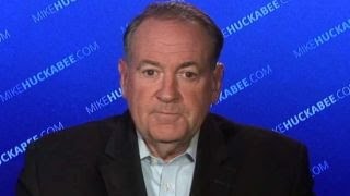 Watch Huckabee: Hillary's going to 'light Bill up' over AG meeting Video