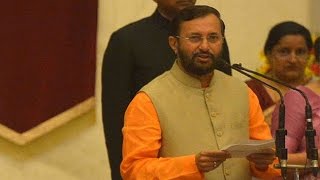 Watch Prakash Javadekar gets thumps up from PM Modi, now a Cabinet Minister Video