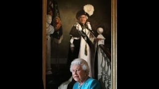 Watch New portrait of Queen Elizabeth unveiled in Edinburgh Video