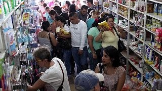 Watch Venezuelans rush into Colombia seeking food and medicine Video