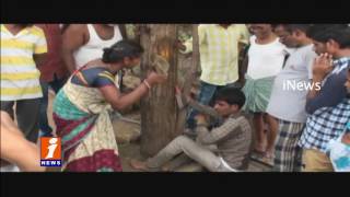 Watch Mobile Thief Beaten With Slippers By People In Karimnagar | Exclusive Visuals | iNews Video