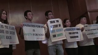 Watch 'Don't abandon search', MH370 kin plead Video