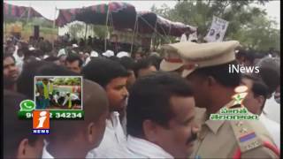 Watch Farmers Stops Minister Jagadish Reddy to Solve Water Problems | Bhoodan Pochampally | iNews Video