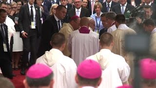 Watch Pope Francis falls in Poland but escapes injury Video