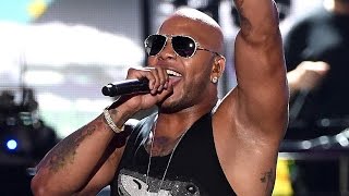 Watch Flo Rida Opens 2016 Teen Choice Awards with AMAZING Performance Video