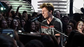 Watch Charlie Puth Performs Soulful Version of 'We Don't Talk Anymore' at 2016 Teen Choice Awards Video