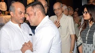 Watch Salman Khan gets EMOTIONAL at Rajat Bharjatiya's Prayer Meet | Full Video Video