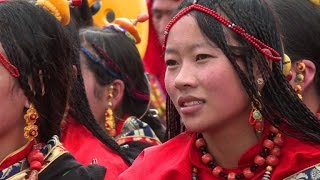 Watch Chinese Tibetans gather in Yushu for cultural festival Video