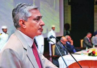 Watch Justice TS Thakur takes oath as the next Chief Justice of India. Video