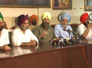 Watch 1984 à¤•à¥‡ à¤¸à¤¿à¤– à¤¦à¤‚à¤—à¥‹à¤‚ à¤¸à¥‡ à¤œà¥à¤¡à¤¼à¥‡ 75 à¤•à¥‡à¤¸à¥‹à¤‚ à¤•à¥€ à¤¦à¥‹à¤¬à¤¾à¤°à¤¾ à¤œà¤¾à¤‚à¤š à¤•à¤°à¥‡à¤—à¥€ SIT Video