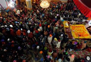 Watch Srinagar Me Bhi Shradhabhav Se Manaya Gaya Guruparv Video