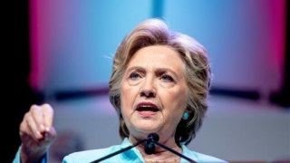 Watch New look at Hillary Clinton's e-mail controversy Video