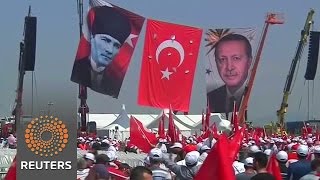 Watch Tens of thousands rally behind Erdogan in Turkey Video