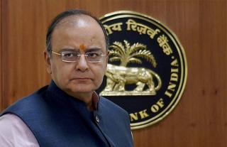 Watch à¤°à¥‹à¤¡ à¤”à¤° à¤°à¥‡à¤²à¤µà¥‡ à¤ªà¤° 2.18 à¤²à¤¾à¤– à¤•à¤°à¥‹à¤¡à¤¼ à¤•à¤¾ à¤–à¤°à¥à¤š: FM Video