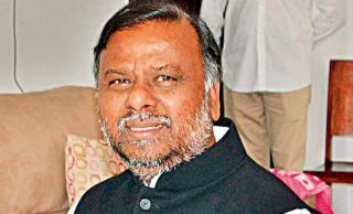 Watch BJP MLAs demand resignation of Karnataka minister H Anjaneya Video