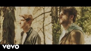 Watch The Chainsmokers - Don't Let Me Down ft. Daya Video