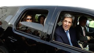 Watch US Secretary of State John Kerry starts his India visit by getting stuck in NCR traffic Video