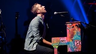 Watch Chris Martin Coldplay Live Concert Performance in Mumbai 2016 Video