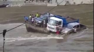 Watch Latest Indian Whatsapp Videos Compilation 2016 - Flood in India Video